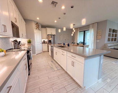 8798 Antarus Drive - Photo Thumbnail 6