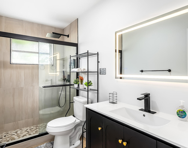 1250 Se 10th Street - Photo Thumbnail 15