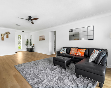 1250 Se 10th Street - Photo Thumbnail 10