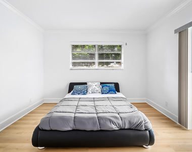 1250 Se 10th Street - Photo Thumbnail 33