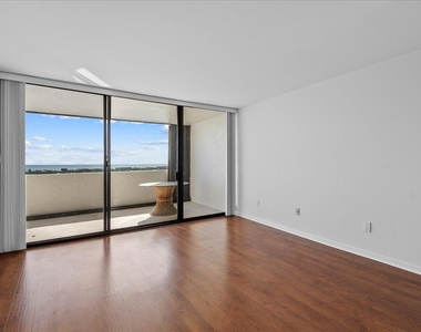 5200 N Flagler Drive - Photo Thumbnail 24