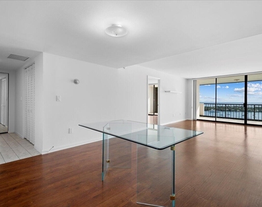 5200 N Flagler Drive - Photo Thumbnail 17