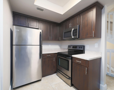 20889 Saint Andrews Boulevard - Photo Thumbnail 9