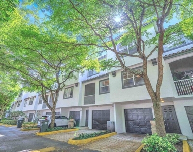 20889 Saint Andrews Boulevard - Photo Thumbnail 4