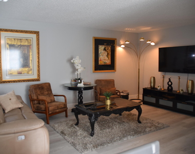 460 Durham P - Photo Thumbnail 2