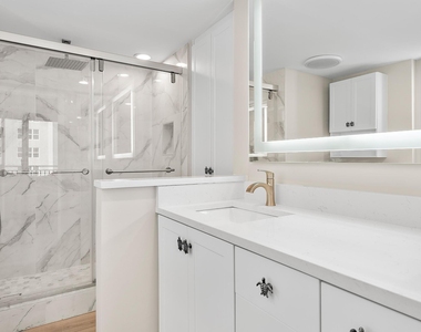 5460 N Ocean Drive - Photo Thumbnail 16