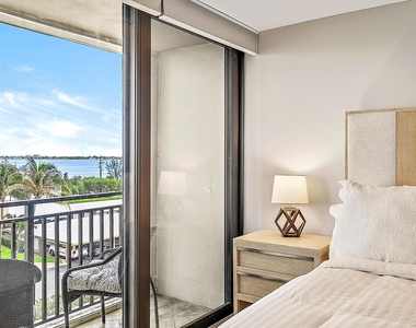 5460 N Ocean Drive - Photo Thumbnail 14