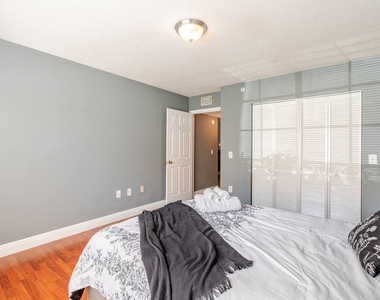 4041 San Marino Boulevard - Photo Thumbnail 9