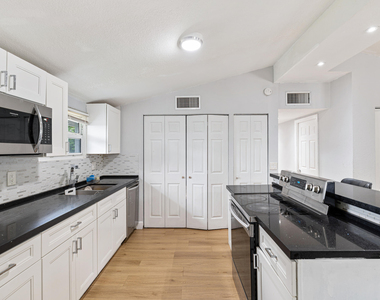3872 Mackinac Road - Photo Thumbnail 4