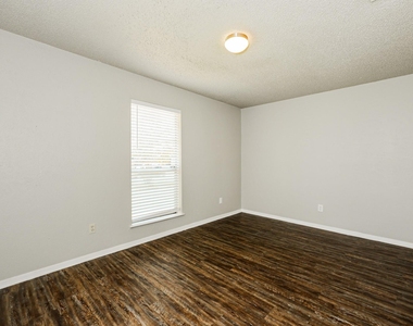 218 Long Shadow Lane - Photo Thumbnail 9