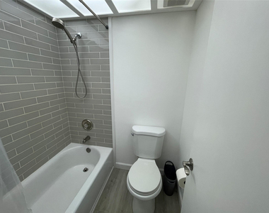 3740 Inverrary Drive - Photo Thumbnail 7