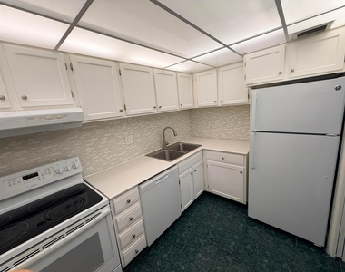 3740 Inverrary Drive - Photo Thumbnail 22