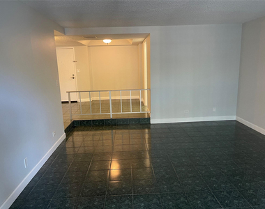 3740 Inverrary Drive - Photo Thumbnail 5
