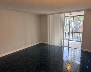 3740 Inverrary Drive - Photo Thumbnail 19