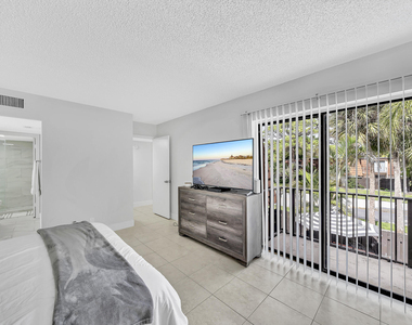 2228 White Pine Circle - Photo Thumbnail 15