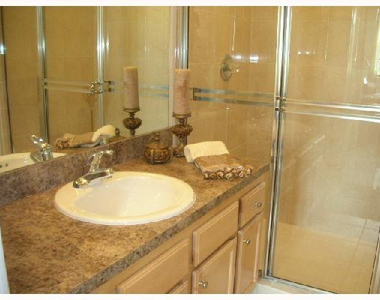 6733 Coral Lake Drive - Photo Thumbnail 4