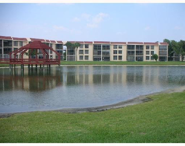 6733 Coral Lake Drive - Photo Thumbnail 21