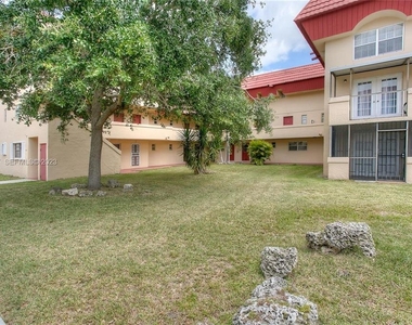 10907 N Kendall Drive - Photo Thumbnail 11