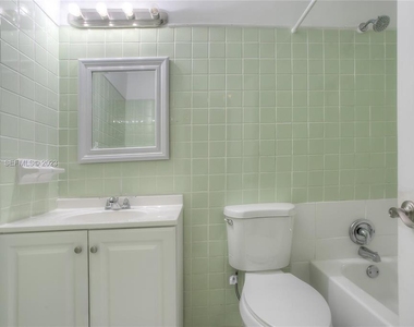 10907 N Kendall Drive - Photo Thumbnail 9