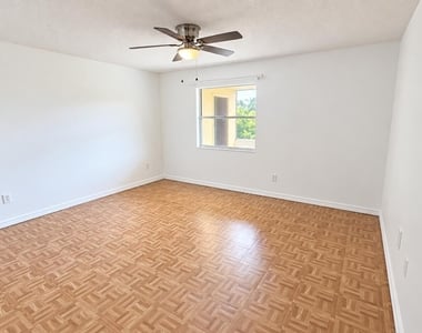 4131 Stirling - Photo Thumbnail 6