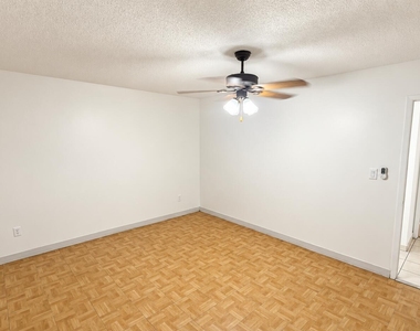 4131 Stirling - Photo Thumbnail 8
