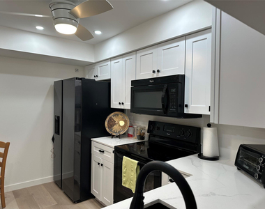 5100 N Ocean Boulevard - Photo Thumbnail 3