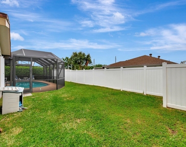 577 Sw 24th Avenue - Photo Thumbnail 33