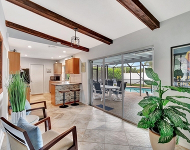 577 Sw 24th Avenue - Photo Thumbnail 5