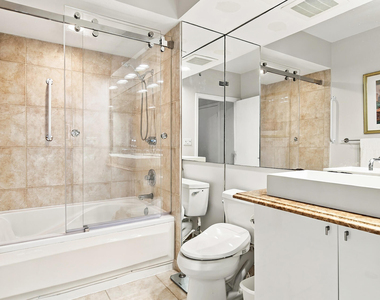1551 N Flagler Drive - Photo Thumbnail 15