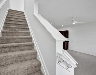4676 Longwood Lake Square - Photo Thumbnail 11