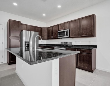 4676 Longwood Lake Square - Photo Thumbnail 9
