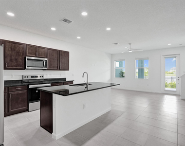 4676 Longwood Lake Square - Photo Thumbnail 6