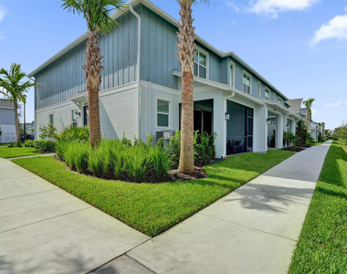 4676 Longwood Lake Square - Photo Thumbnail 4