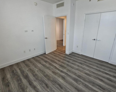 550 Okeechobee Boulevard - Photo Thumbnail 10