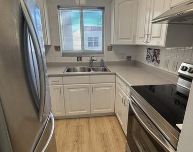 2860 Ne 14th St Street - Photo Thumbnail 4