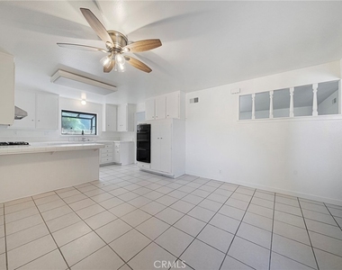 9628 Mariposa Avenue - Photo Thumbnail 11