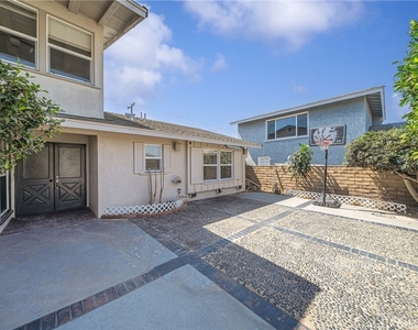 9628 Mariposa Avenue - Photo Thumbnail 2