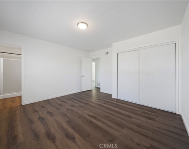 9628 Mariposa Avenue - Photo Thumbnail 15