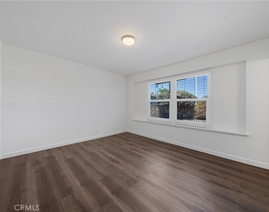 9628 Mariposa Avenue - Photo Thumbnail 14