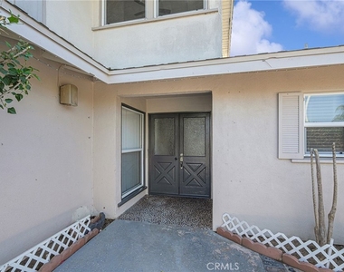 9628 Mariposa Avenue - Photo Thumbnail 3
