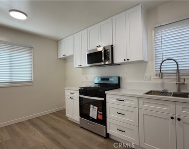 310 S California Street - Photo Thumbnail 3