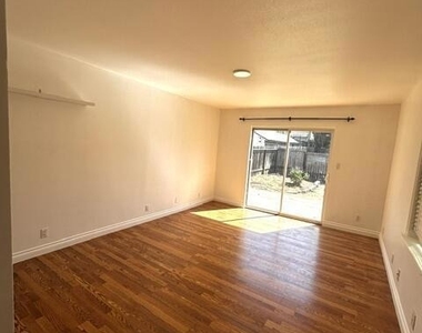 436 S Seaward Avenue - Photo Thumbnail 12