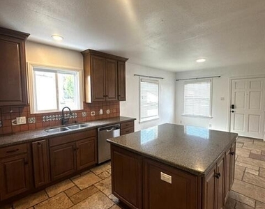 436 S Seaward Avenue - Photo Thumbnail 5