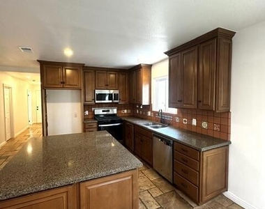 436 S Seaward Avenue - Photo Thumbnail 4