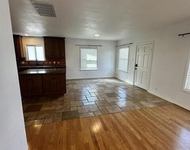436 S Seaward Avenue - Photo Thumbnail 2