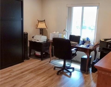 11235 Village 11 - Photo Thumbnail 21