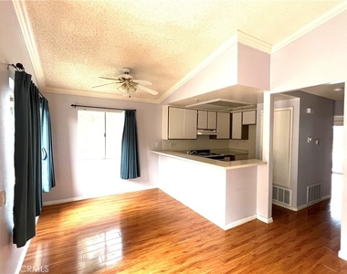 1014 La Costa Drive - Photo Thumbnail 3