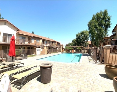 1014 La Costa Drive - Photo Thumbnail 13
