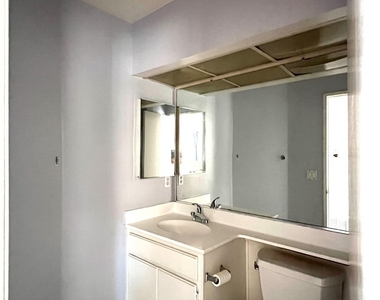 1014 La Costa Drive - Photo Thumbnail 10
