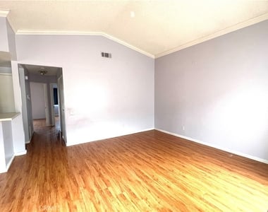 1014 La Costa Drive - Photo Thumbnail 2